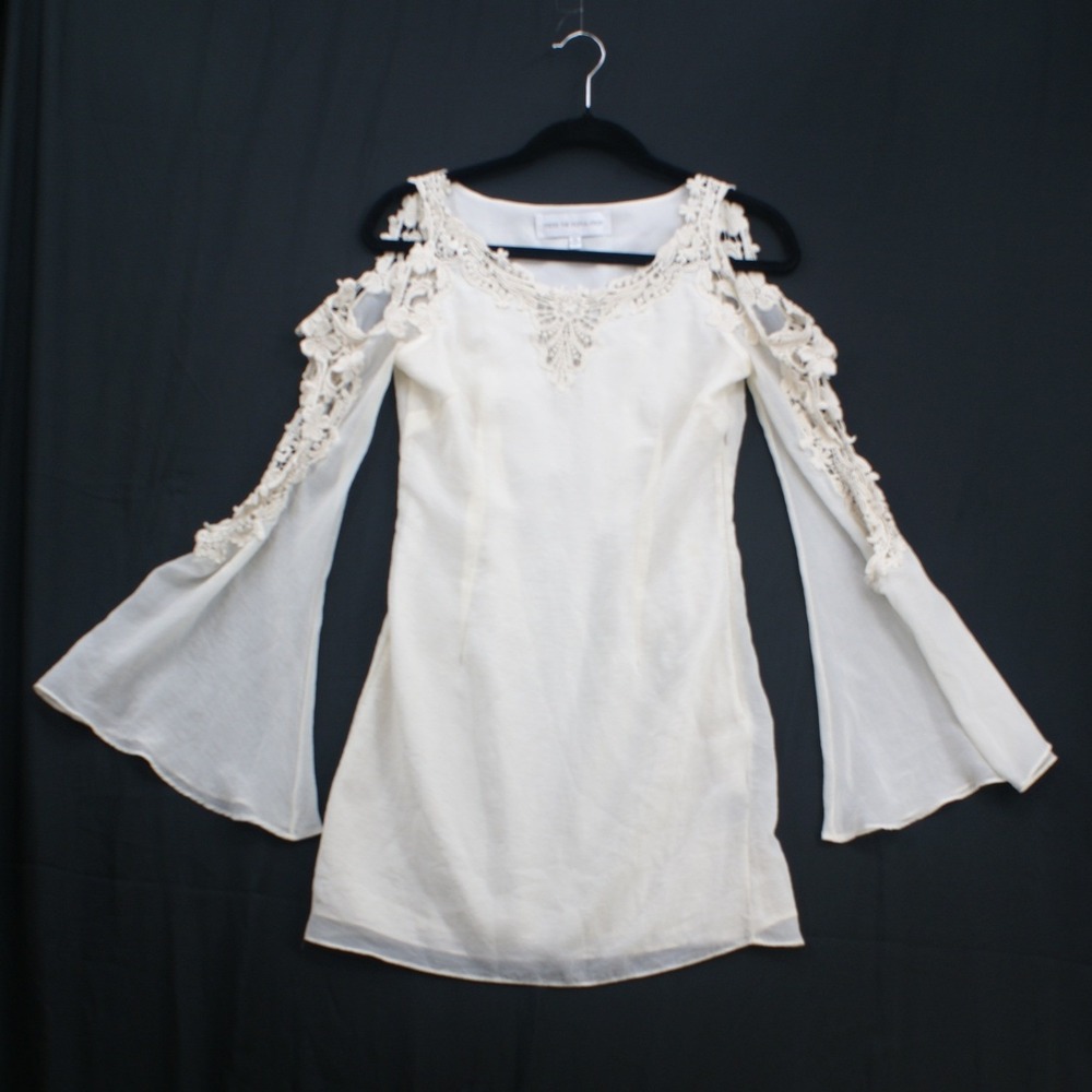 Dress the Population XS Ivory Crochet Lace Cold Shoulder Bell Sleeve Mini Dress